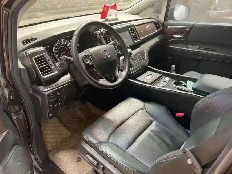 菏泽18年本田艾力绅5