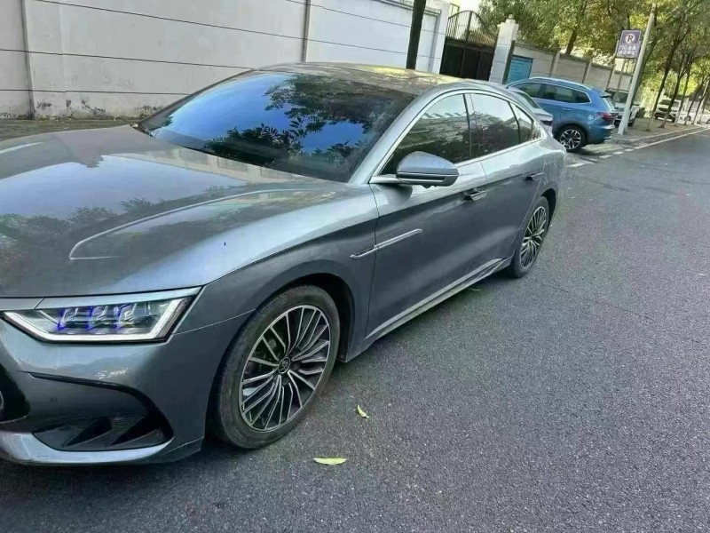 青岛22年比亚迪汉2