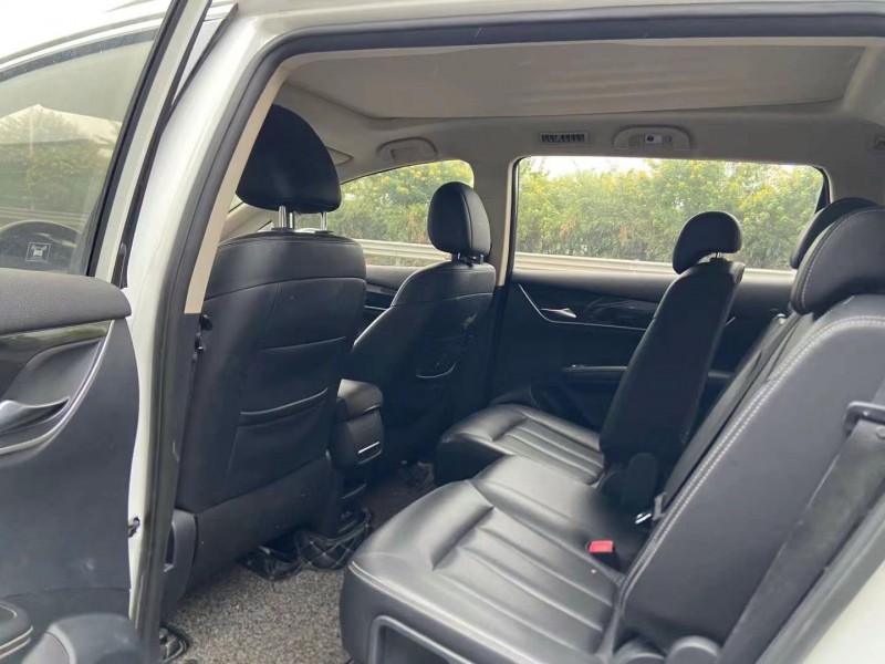 广州18年比亚迪宋8