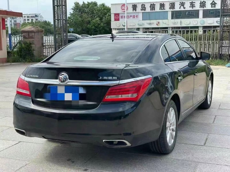 青岛15年别克君越3