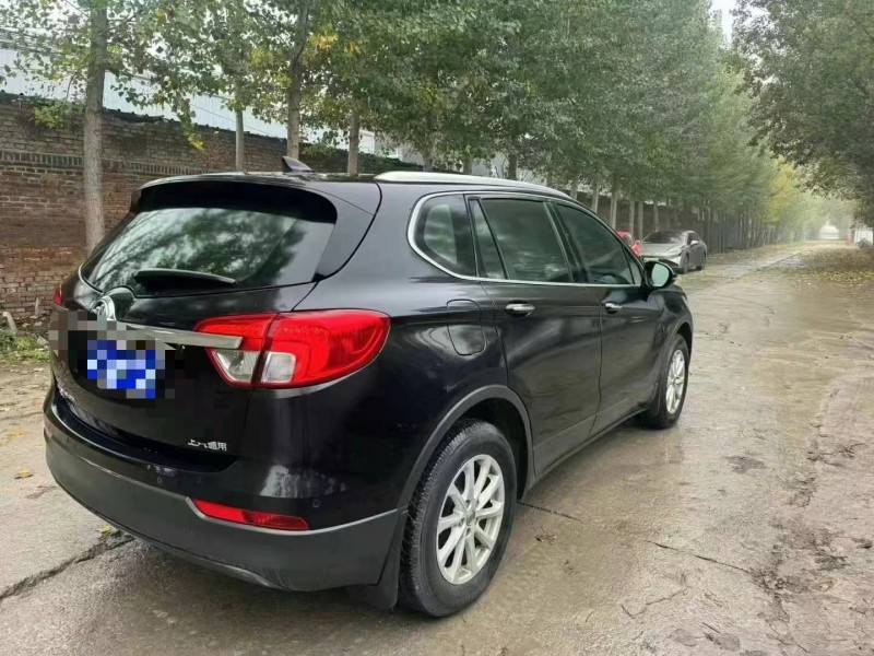 青岛17年别克昂科威8