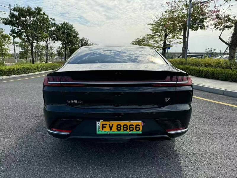 广州22年比亚迪汉9