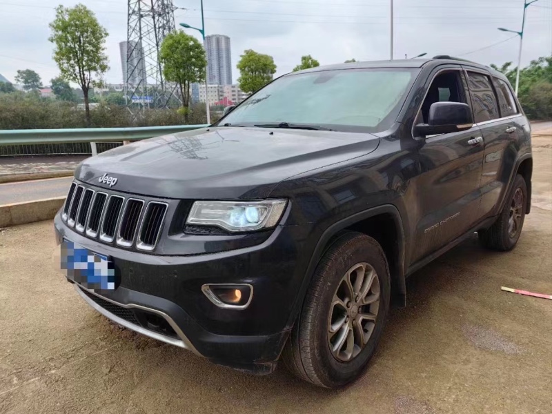 昭通14年Jeep大切諾基3