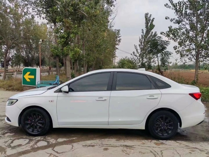 菏泽17年别克英朗7