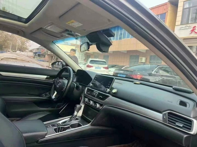 菏泽21年本田雅阁8