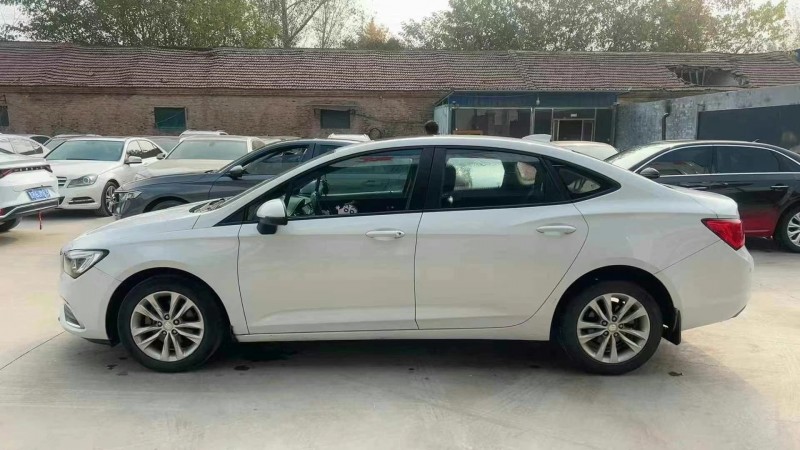 菏泽18年别克威朗8