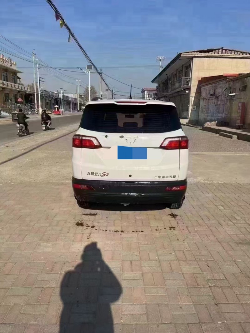 張家口19年五菱汽車宏光5