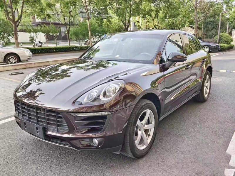 济宁17年保时捷Macan2