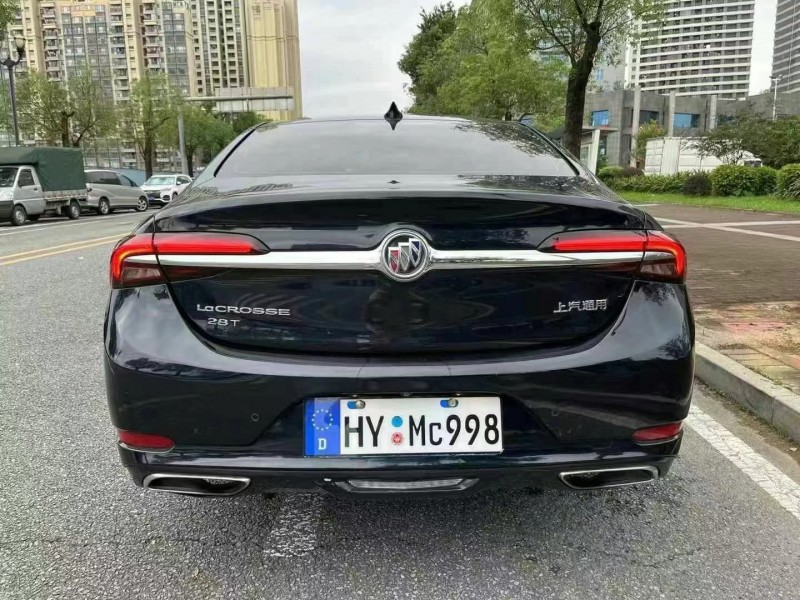 佛山20年别克君越5