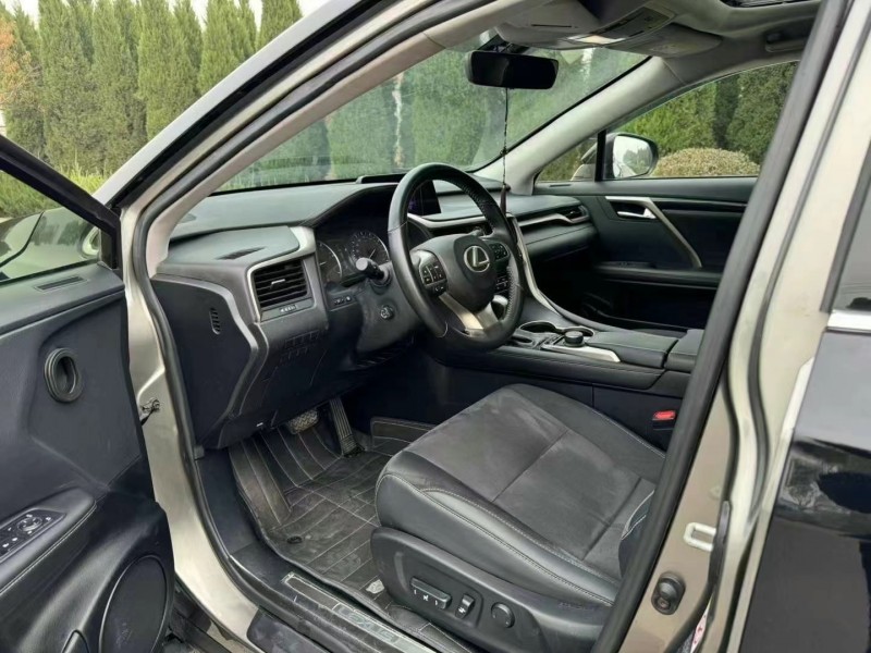 济宁19年雷克萨斯RX7