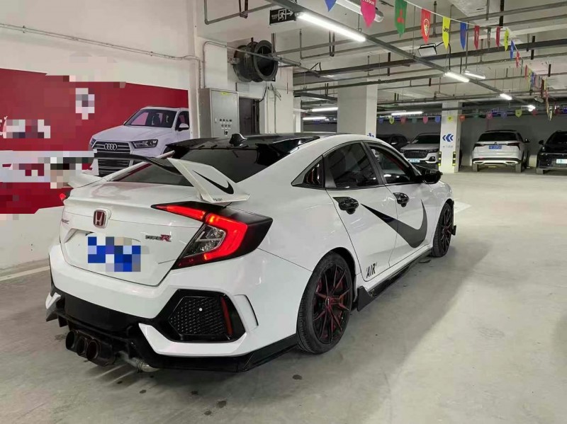 成都18年本田思域5