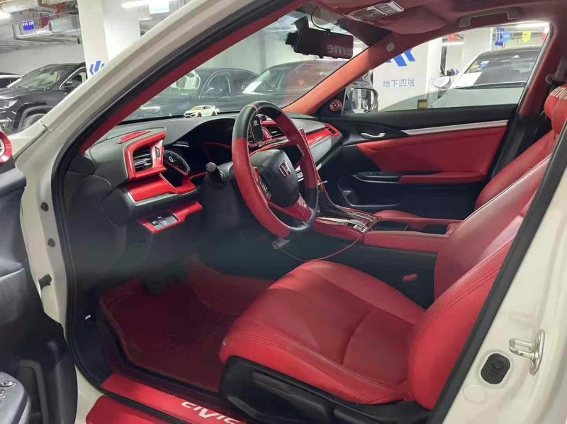 成都18年本田思域9