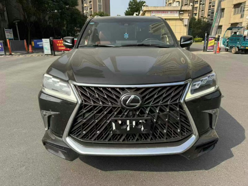 济宁18年雷克萨斯LX1