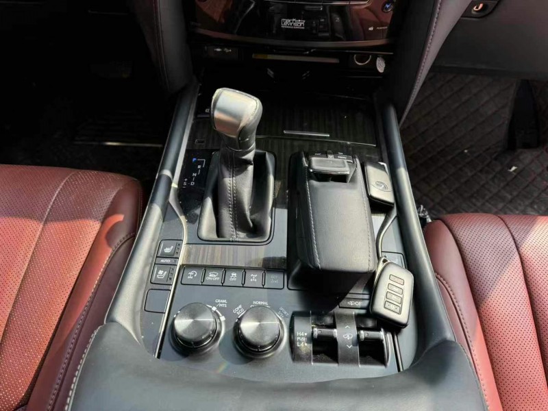 济宁18年雷克萨斯LX4