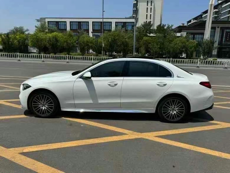 济宁22年奔驰C7