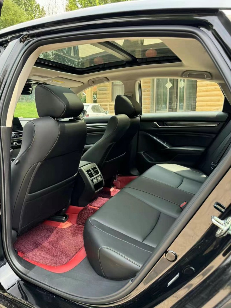 邢台22年本田雅阁8