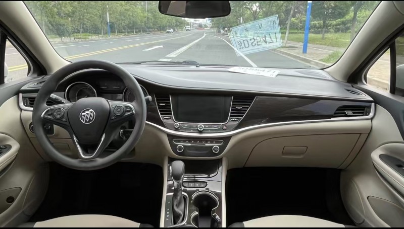 济宁18年别克威朗4