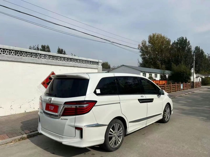 济宁17年本田艾力绅4