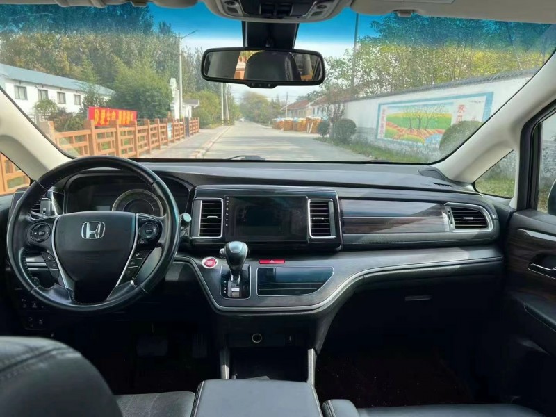 济宁17年本田艾力绅8