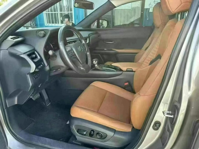 茂名22年雷克萨斯UX7