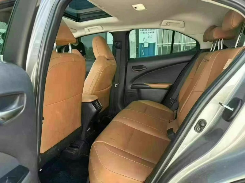 茂名22年雷克萨斯UX8