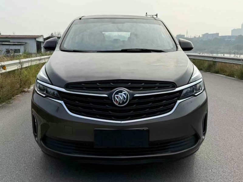 济宁22年别克GL81