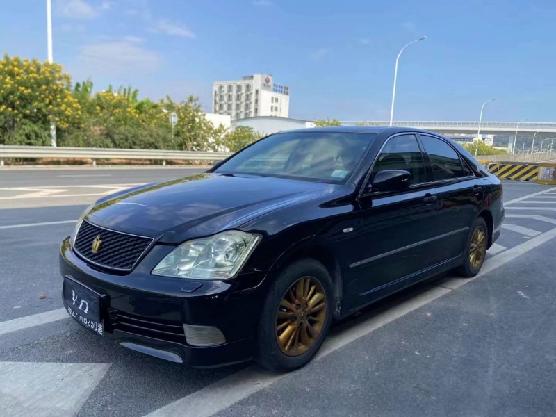 广州05年丰田皇冠2