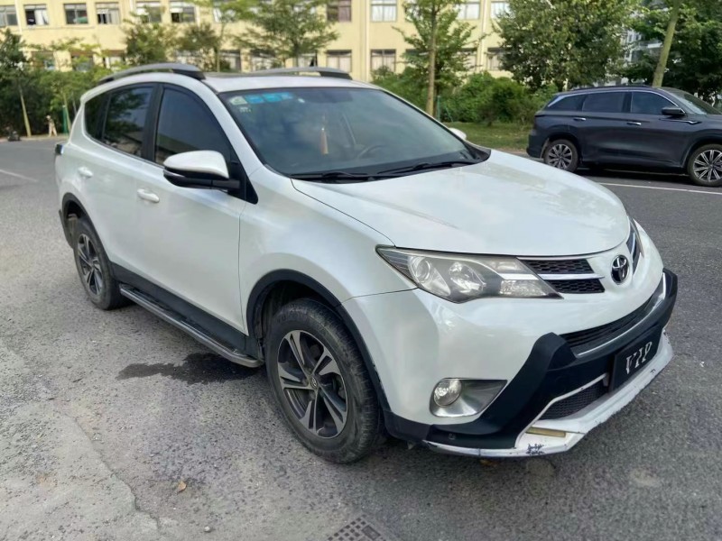 广州15年丰田RAV43