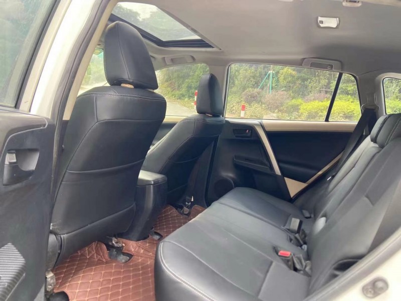 广州15年丰田RAV48