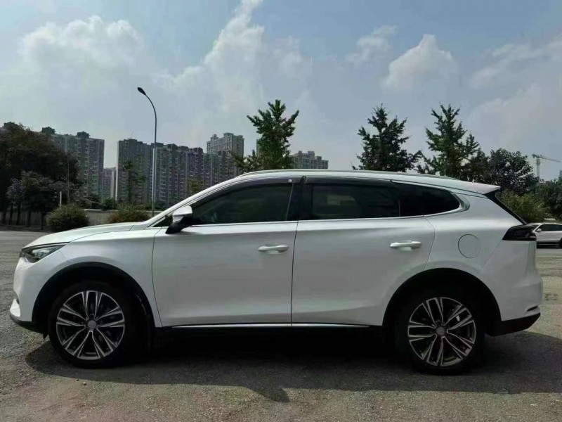 成都19年比亚迪唐3