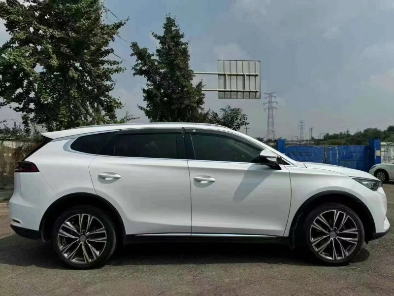 成都19年比亚迪唐8