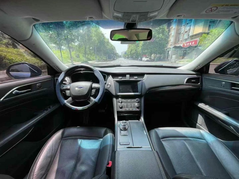 成都16年福特金牛座4