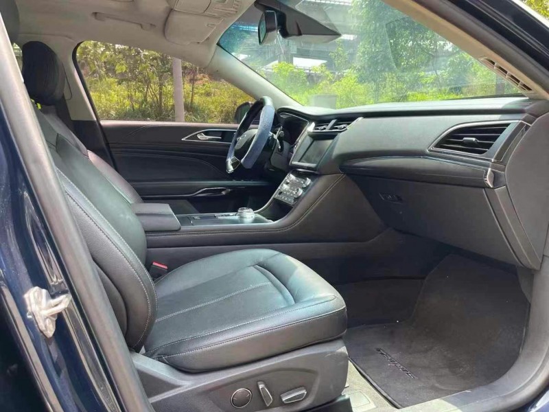 成都16年福特金牛座5