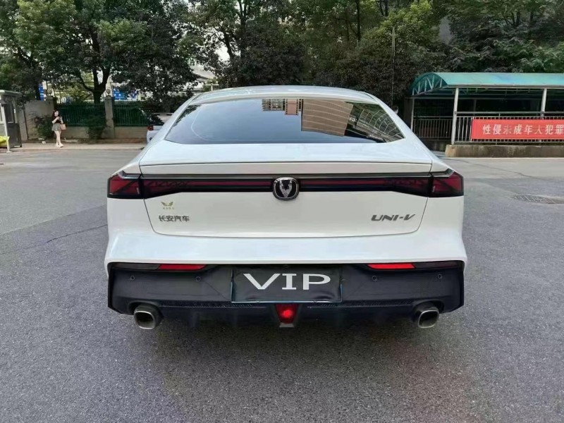 邵阳23年长安汽车UNI-V7