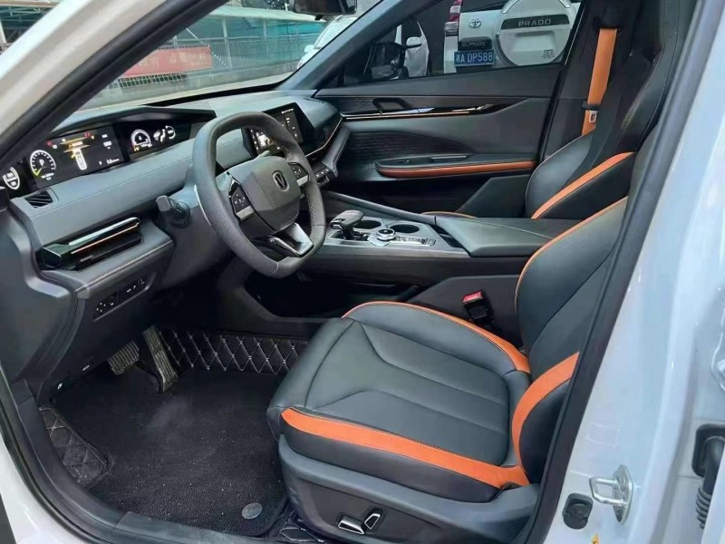 邵阳23年长安汽车UNI-V8