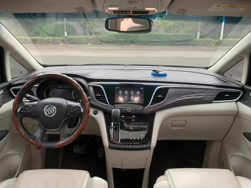 徐州18年别克GL84