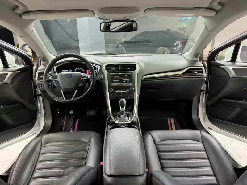 成都15年福特蒙迪欧8