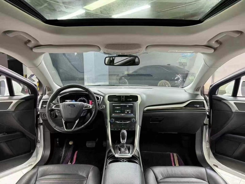 成都15年福特蒙迪欧9