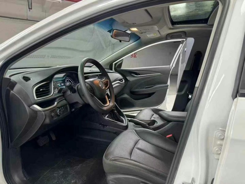 成都22年别克英朗6