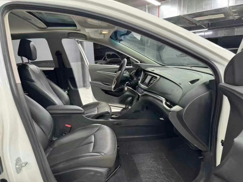 成都22年别克英朗7