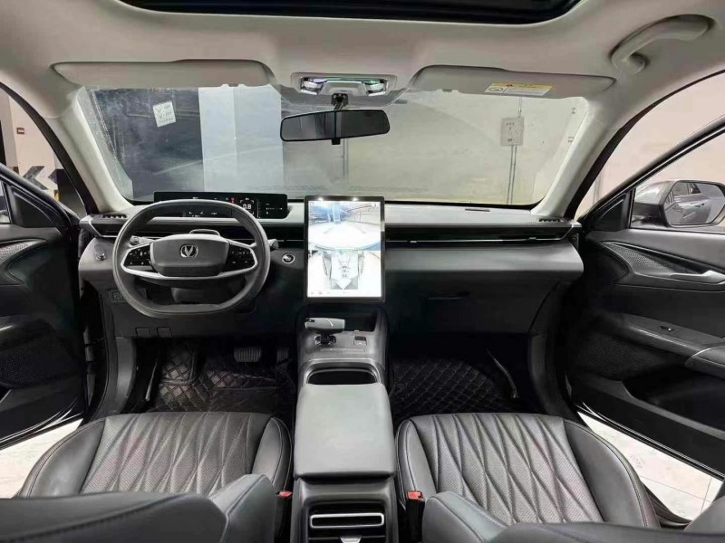 成都23年长安汽车逸达5