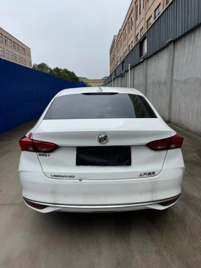 济宁23年别克威朗3