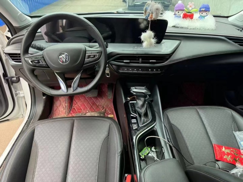 济宁23年别克威朗4