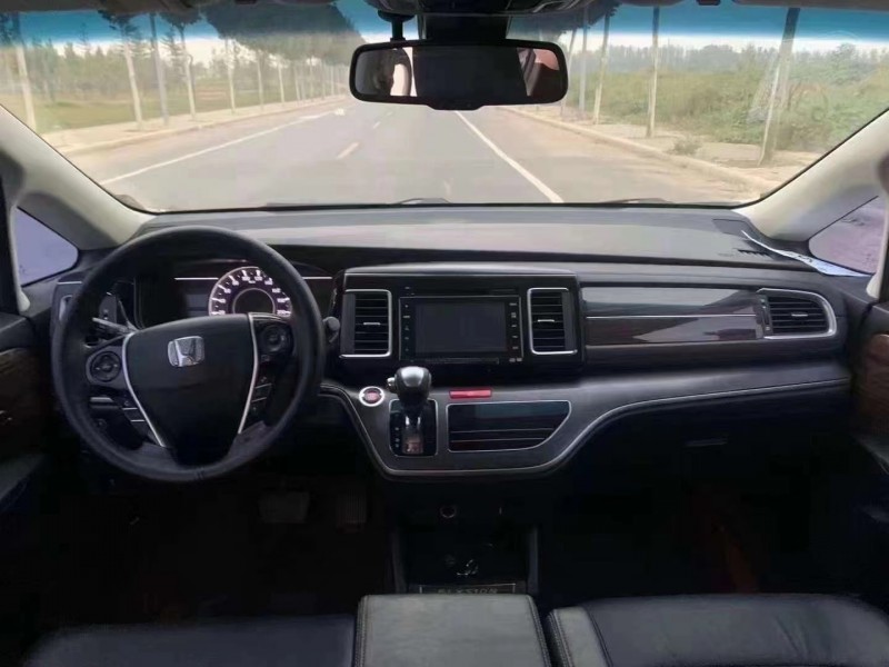 郑州18年本田艾力绅5