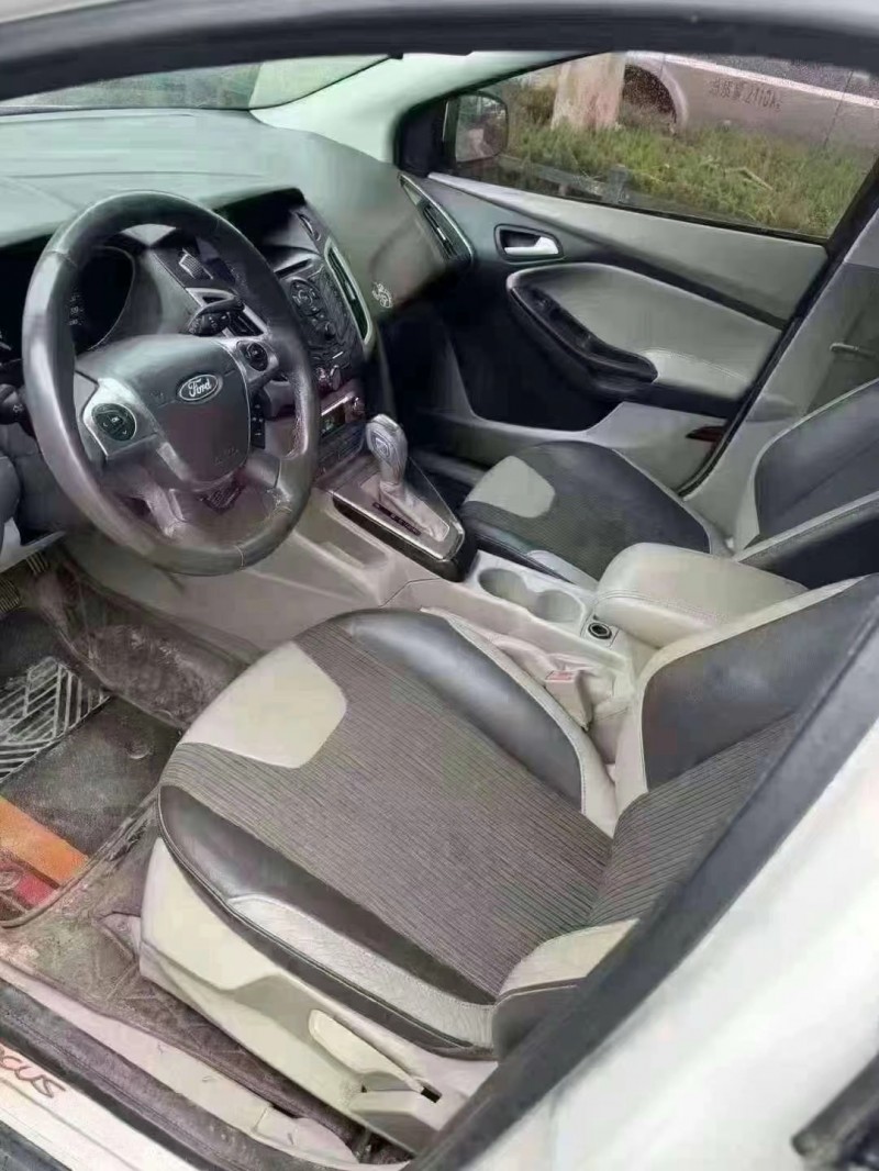 菏泽12年福特福克斯5