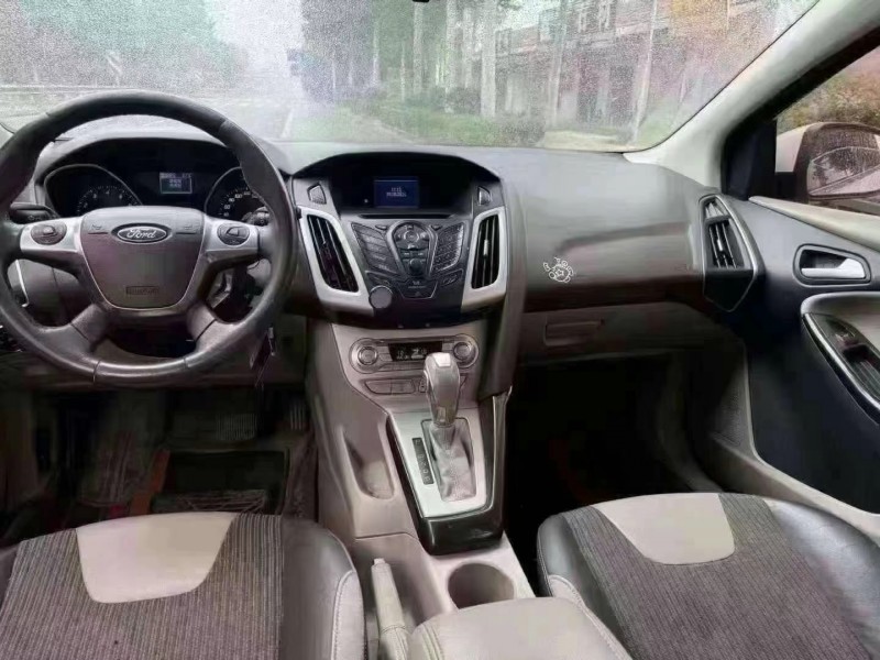 菏泽12年福特福克斯7