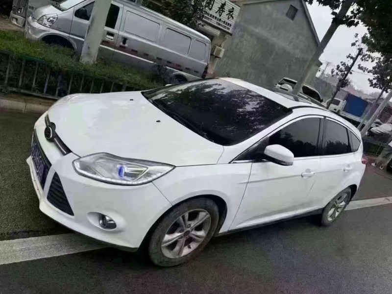 菏泽12年福特福克斯8