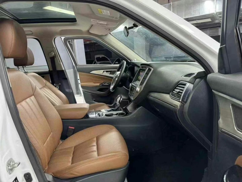 成都17年长安汽车CS955