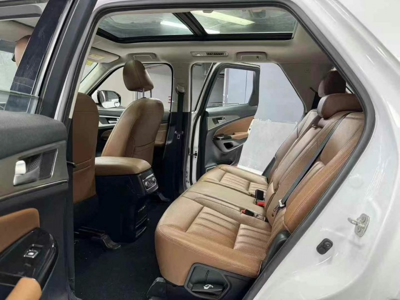 成都17年长安汽车CS956