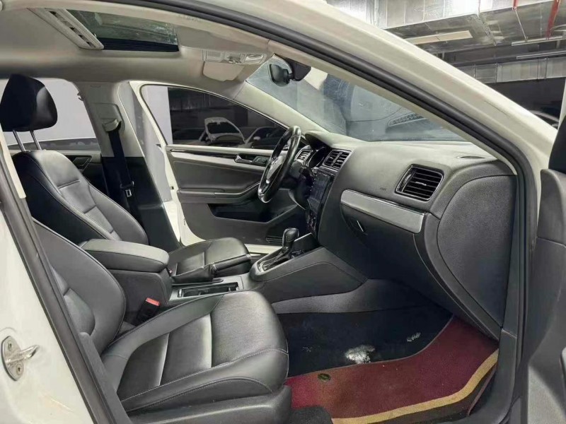 成都18年大众速腾7